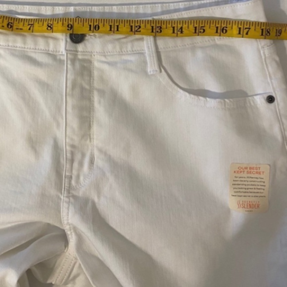St. John’s Bay Bermuda Shorts 
Size 16 - Picture 7 of 11